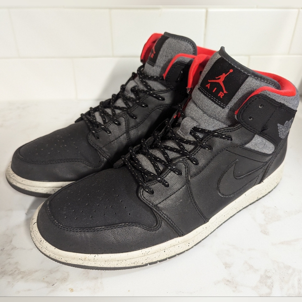 JORDAN 1 MID HOLIDAY